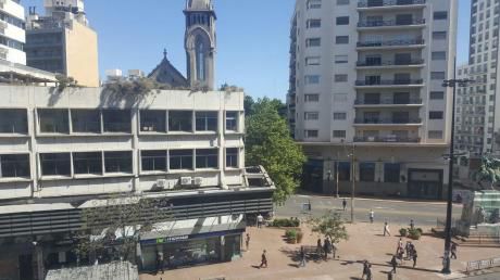 Oficina En Av. 18 De Julio Y Vazquez