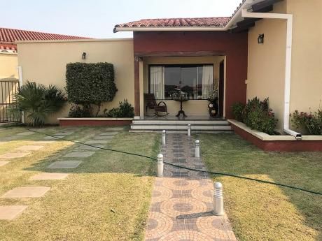 Casa Amoblada En Alquiler Condominio Zona Norte