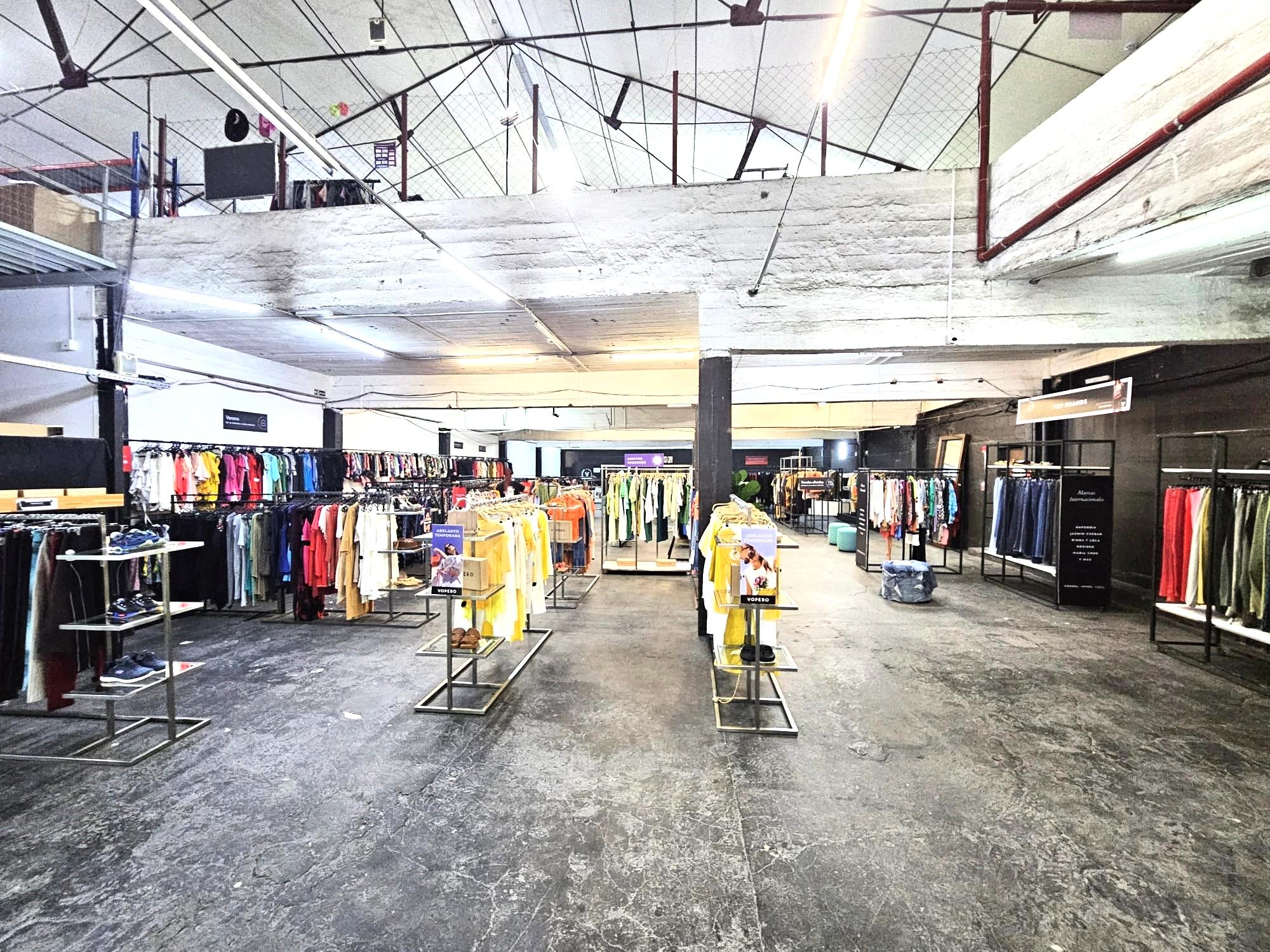 Gran Local Comercial En Pocitos - Zona Wtc · Foto 3