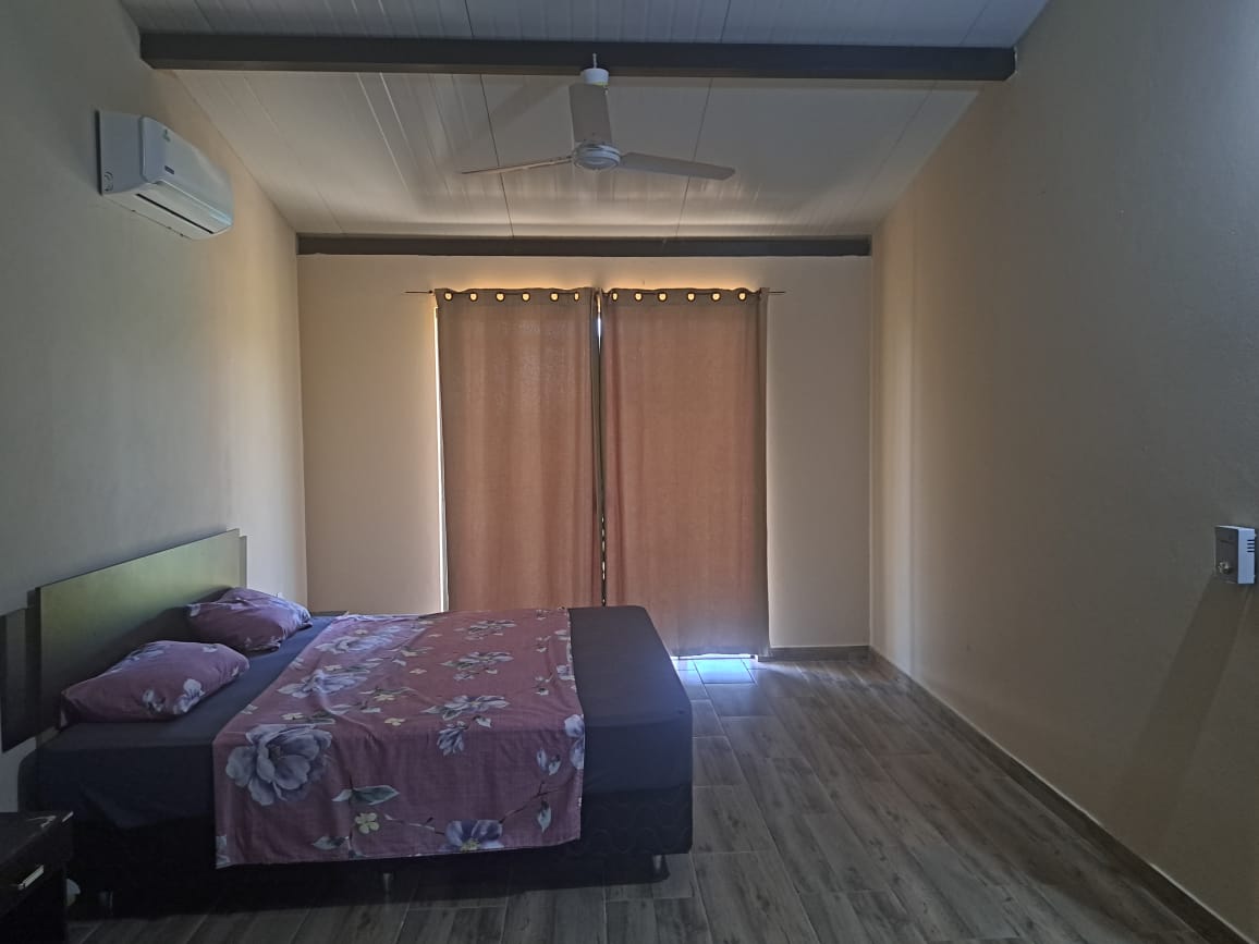 ALQUILO CASA AMOBLADA EN AREGUA — foto 2
