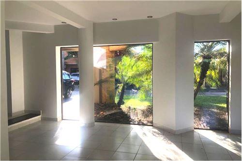 CASA ALQUILER BARRIO CERRADO, ZONA AEROPUERTO — foto 3