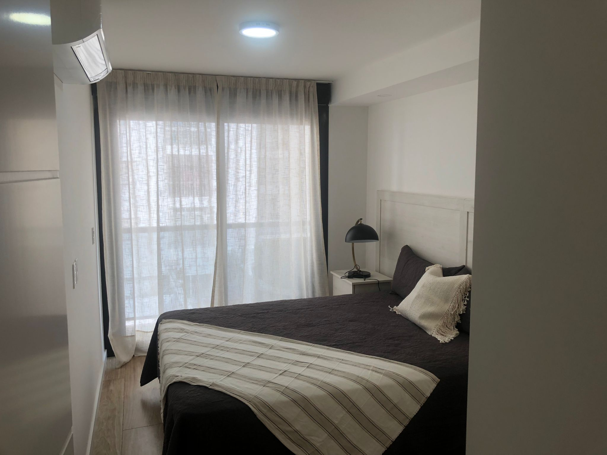 Exclusivo Apartamento de 1 Dormitorio con Terraza Privada en el Corazón de Pocitos.