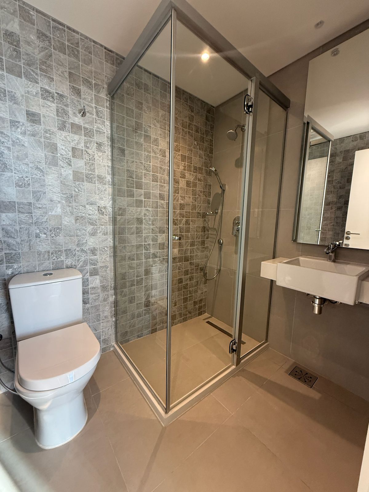 VENDO MONOAMBIENTE IDEAL PARA INVERSIÓN - Edificio ÚNICO — foto 2