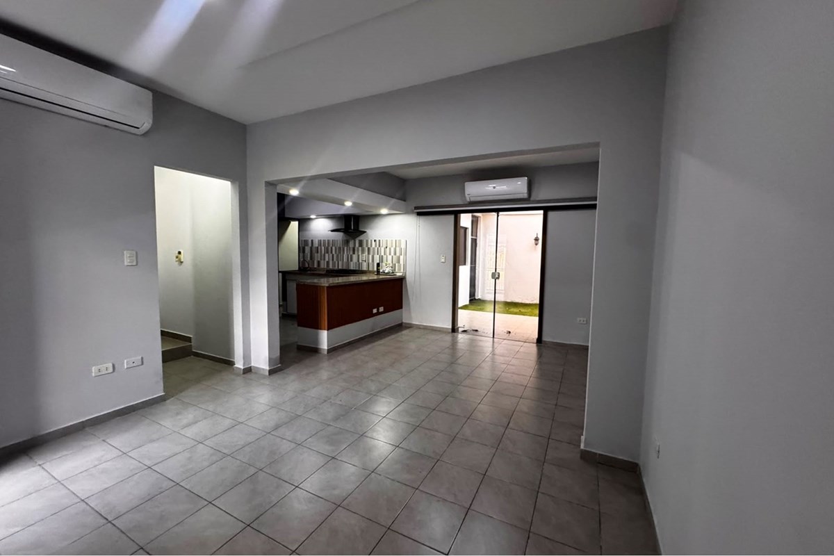 Alquilo duplex en Lambaré, Santa Lucia — foto 3