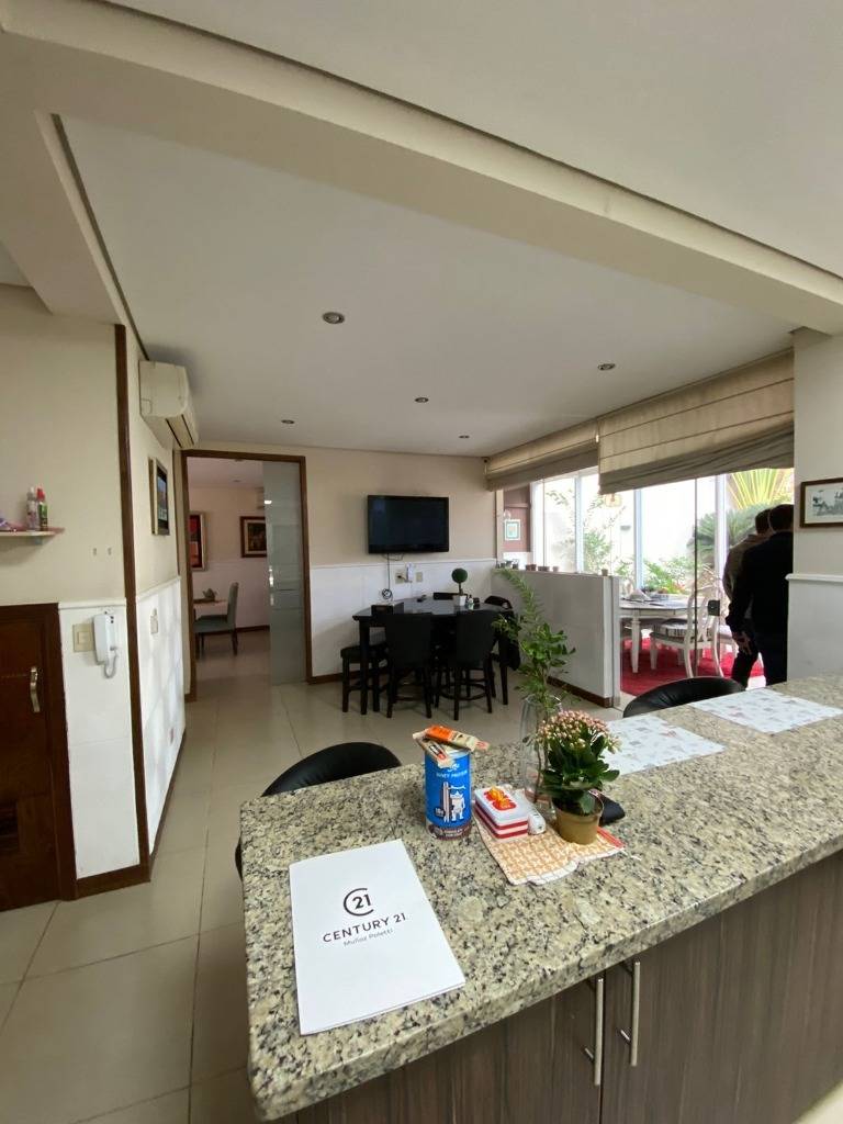 En venta MODERNA RESIDENCIA EN MBURUCUYA — foto 3