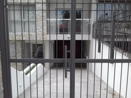 A Estrenar En Malvin 2dor,2 Baños+cochera