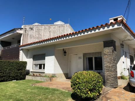 Clasico Chalet, Ideal Para Actualizar O Ampliar