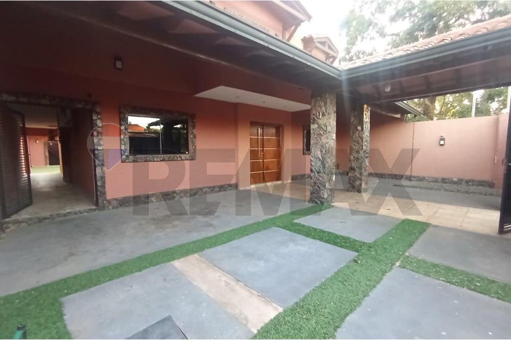 CASA EN ALQUILER LAMBARE — foto 2