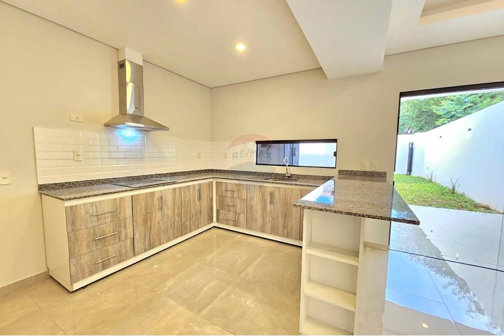 EN VENTA EXCLUSIVOS DUPLEX A ESTRENAR Zona MUNICIPALIDAD DE LUQUE MAKA'I — foto 3