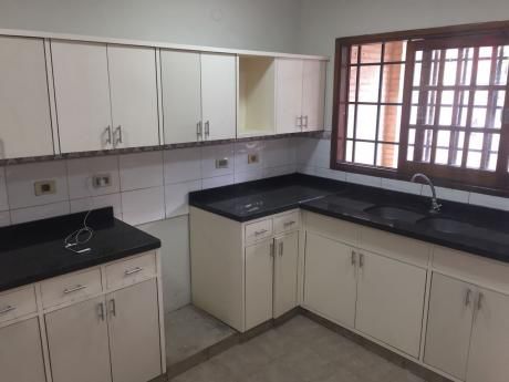 Alquilo Duplex En Barrio Herrera Gs 5,000,000