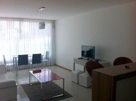 Alquiler Temporario - Apartamento De 1 Dormitorio En Malvin - Amueblado