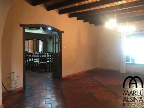 Residencia En Ykua Sati