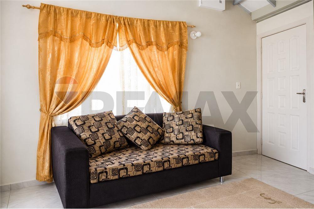 CHALET YPANE EN VENTA precio negociable — foto 3