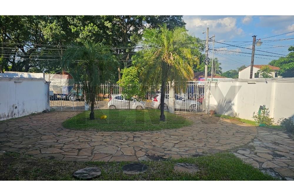 VENDO AMPLIA CASA EN EL BARRIO NAZARETH — foto 3