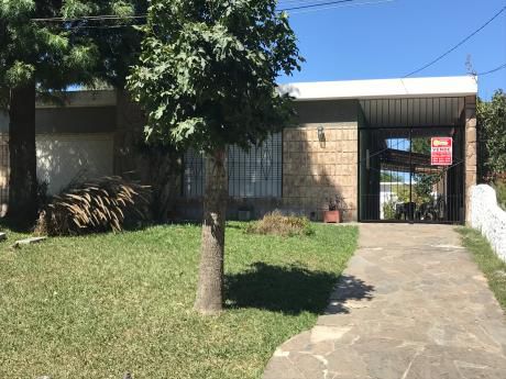 Casa - 2 Dormitorios - Atlantida - Inmobiliaria Calipso