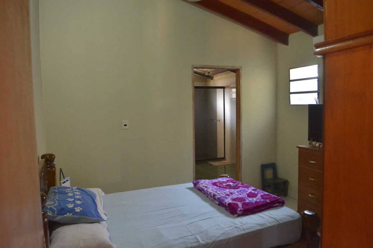 VENDO CASA 2 DORMITORIOS - AVDA CRISTO REY, CAACUPE — foto 2