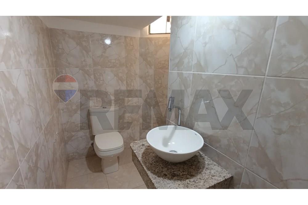 DPTO. EN PLANTA BAJA CON PISCINA EN 4 MOJONES — foto 2