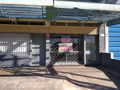Vivienda Y Local