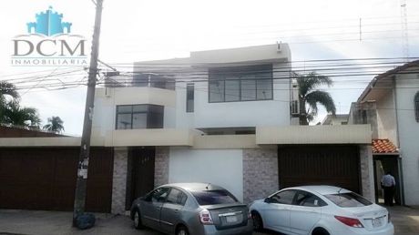 Casa En Venta Sobre La Av.beni