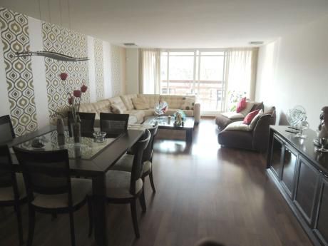 Apartamento En Venta De 3 Dormitorios Y Servicio. Echevarriarza Y L A De Herrera