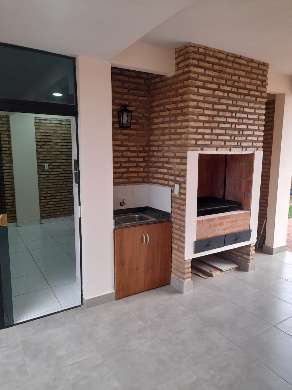 *VENDO DÚPLEX – EXCELENTE UBICACIÓN EN SAN LORENZO* — foto 3