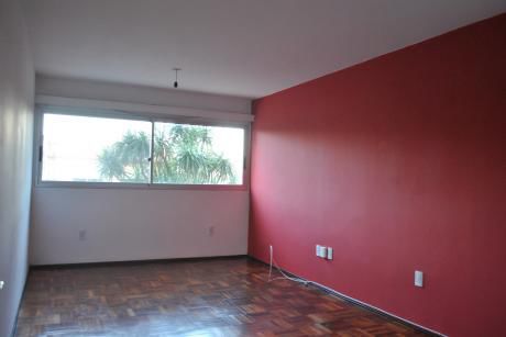 Apartamento Dos Dormitorios Con Garage!