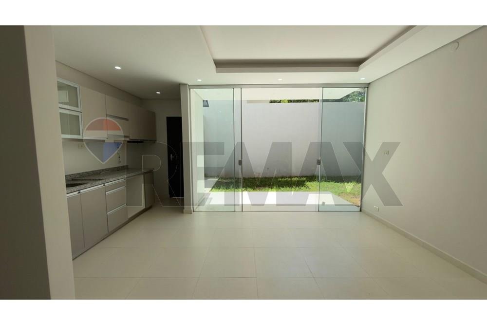 Duplex en San Lorenzo para vivir o invertir — foto 2