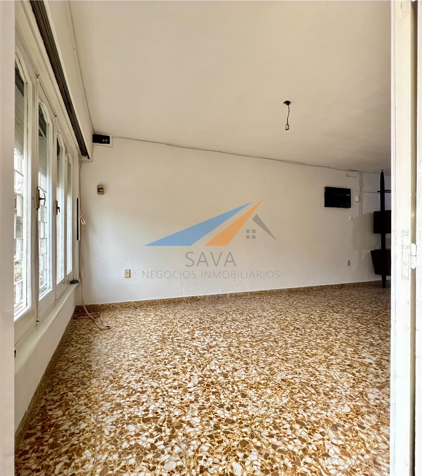 Alquiler Casa 3 Dormitorios Sayago. Cochera. Patio con Jardín al Frente! · Foto 2
