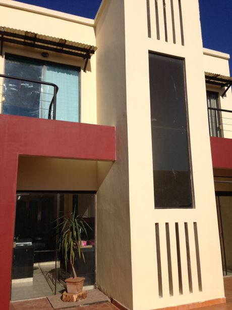 Casa En San Vicente - Asunción