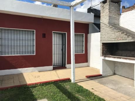 Imperdible! Al Frente Con Patio, Cochera Y Parrillero!!