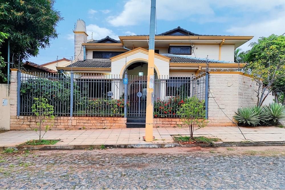 ALQUILO AMPLIA CASA EN TEMBETARY RECOLETA