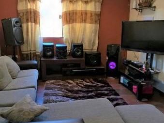 Se Vende Dúplex De 206 M2. Zona FéLIX Bogado
