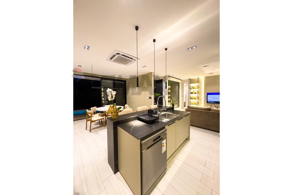 VENDO FINA RESIDENCIA AMOBLADA A ESTRENAR — foto 2