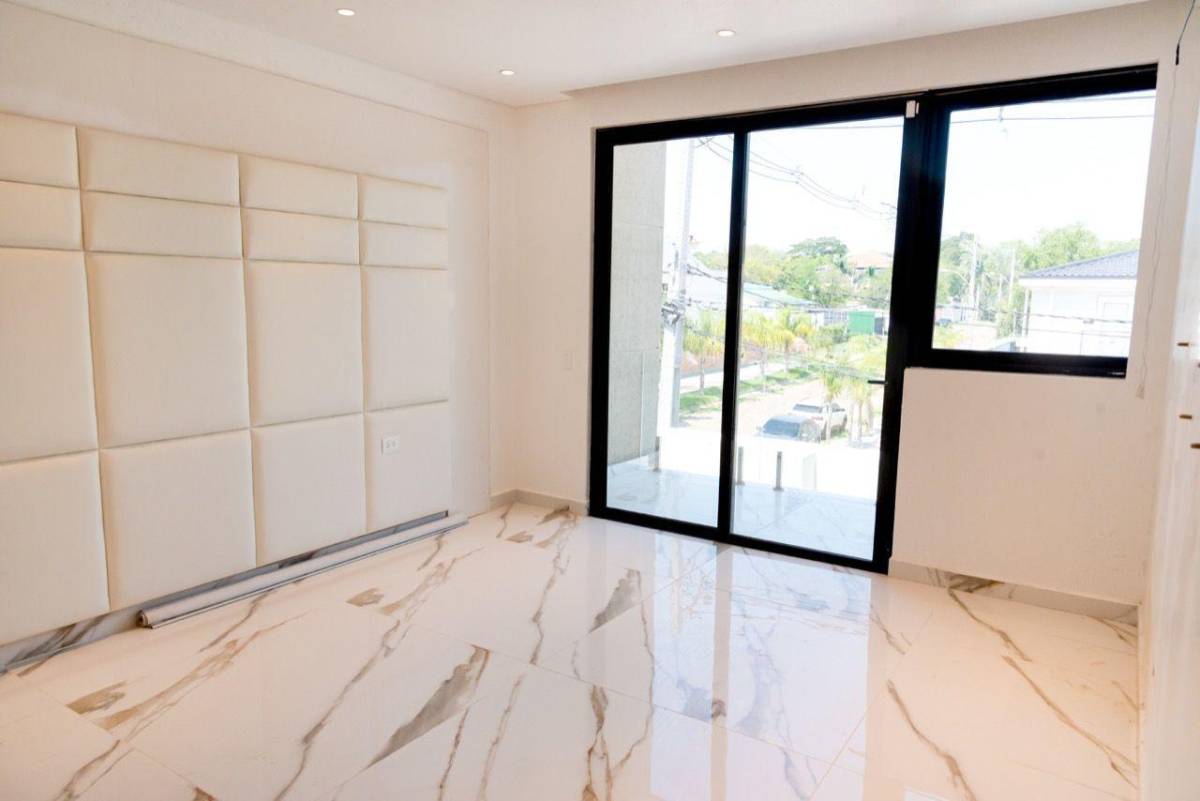 CASA DE LUJO EN ALQUILER ZONA YACHT Y GOLF CLUB — foto 2
