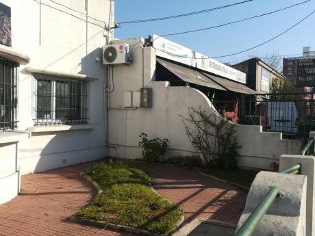 Oportunidad Casa Con Potencial Frente Avenida Italia - Buceo