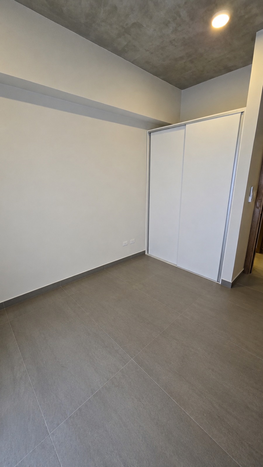 Aluquilo departamento de 1 dormitorio en Fernando de la Mora norte — foto 3
