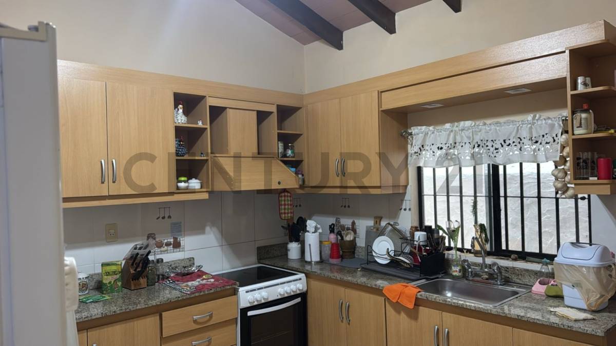 Vendo casa en barrio Las Lomas, toda la casa en planta baja — foto 3