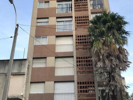 Apto 3 Dormitorios En Parque Rodo