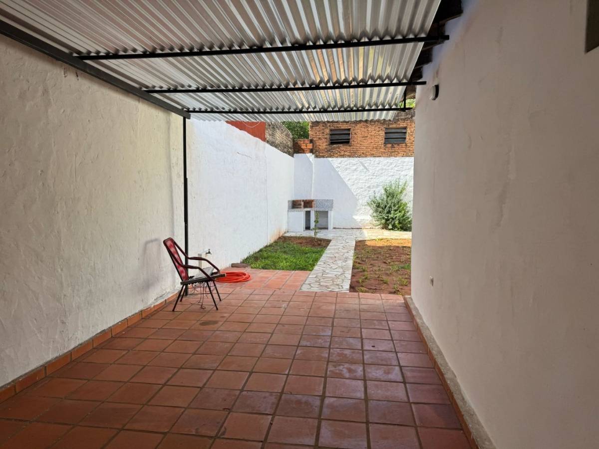ALQUILO CASA EN LAMBARÉ — foto 2