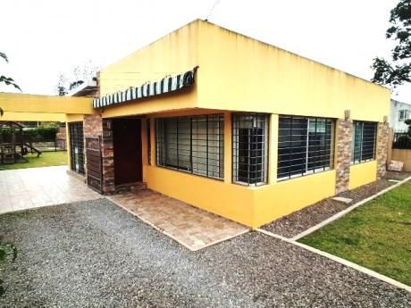 Nueva!! 3 Dormitorios, 2 Baños, Barbacoa, Piscina