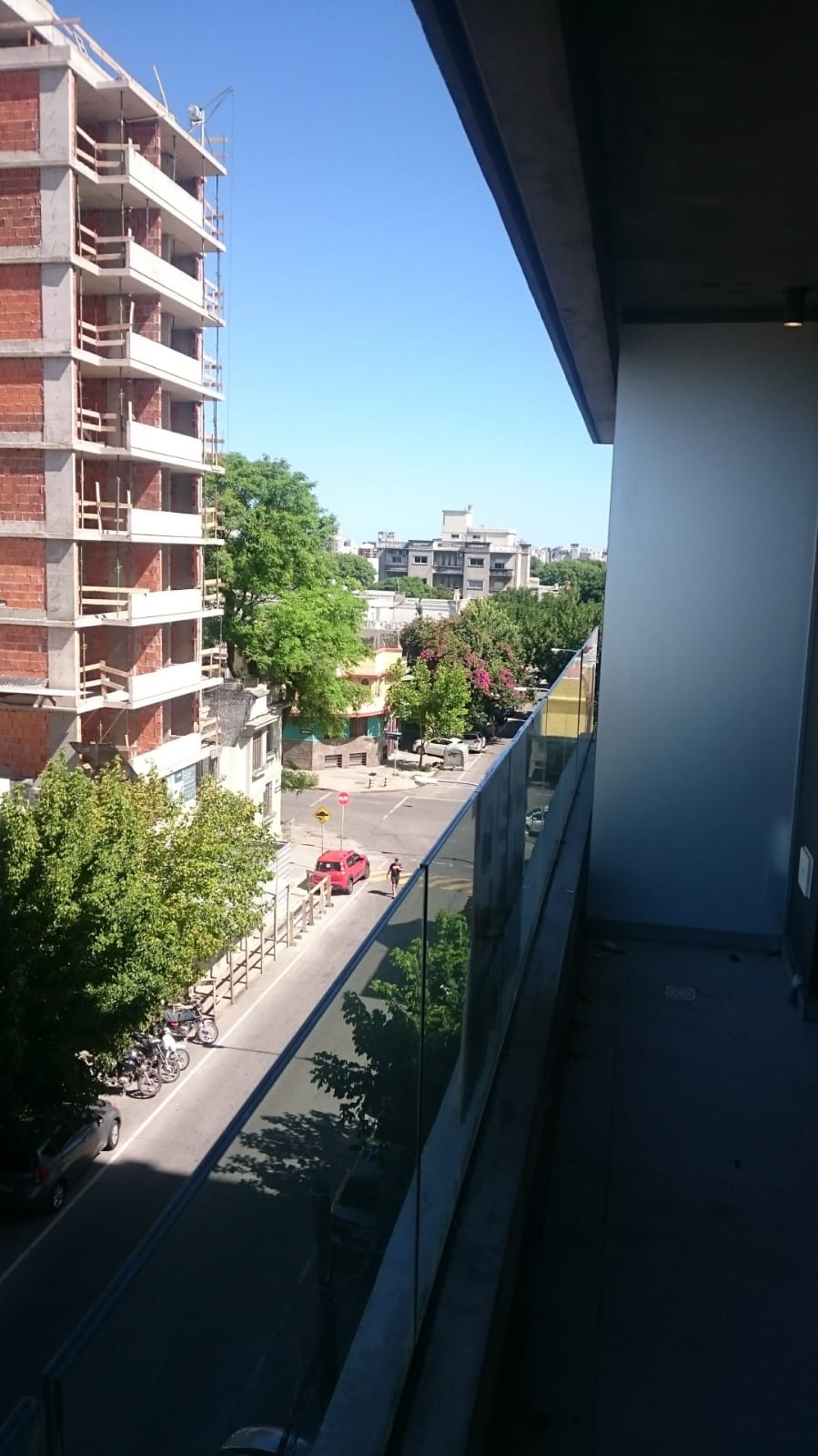 ALQUILER UN DORMITORIO EN CORDON SUR A ESTRENAR