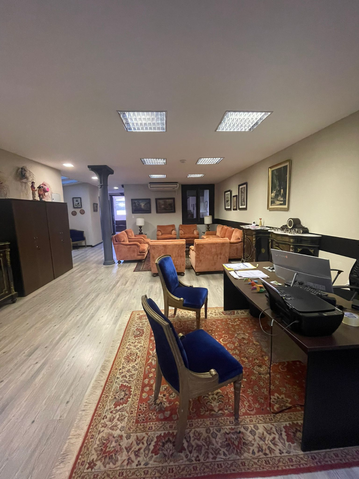 OFICINA EN ALQUILER SOBRE PEATONAL SARANDÍ · Foto 2