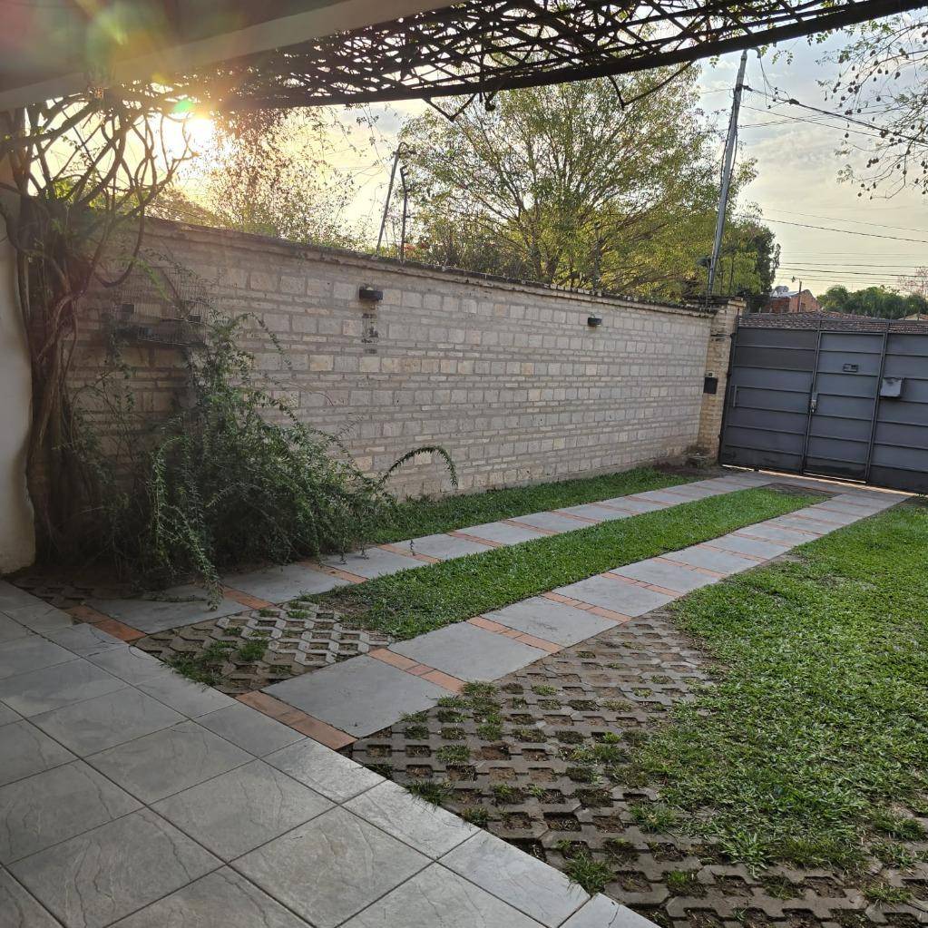 ALQUILO Casa Pareada de 3 habitaciones,en Barrio Santa María de Asunción — foto 2