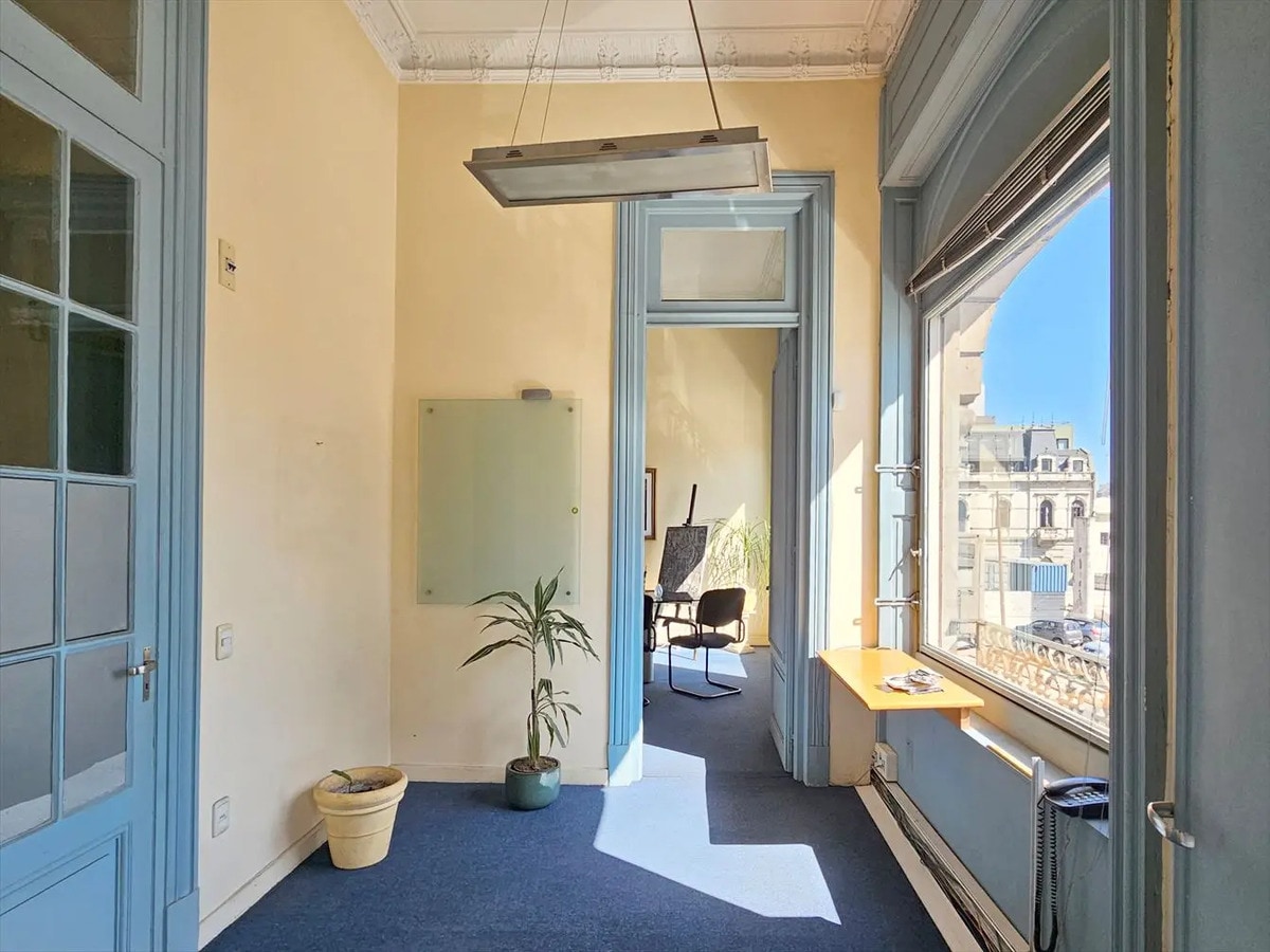 Alquiler O Venta - Piso De Oficina - Ciudad Vieja / Centro · Foto 10
