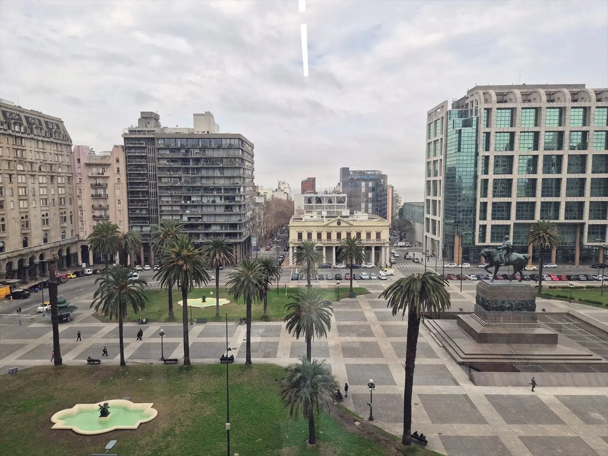 - Alquiler - Oficina Privada - Cowork - Plaza Independencia - Cuidad Vieja - Centro · Foto 6