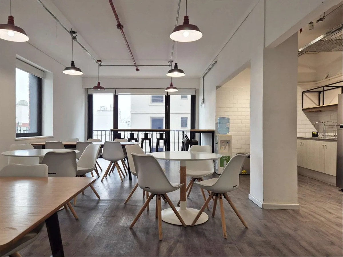 Alquiler Oficinas - Victoria Plaza  - Ciudad Vieja · Foto 12