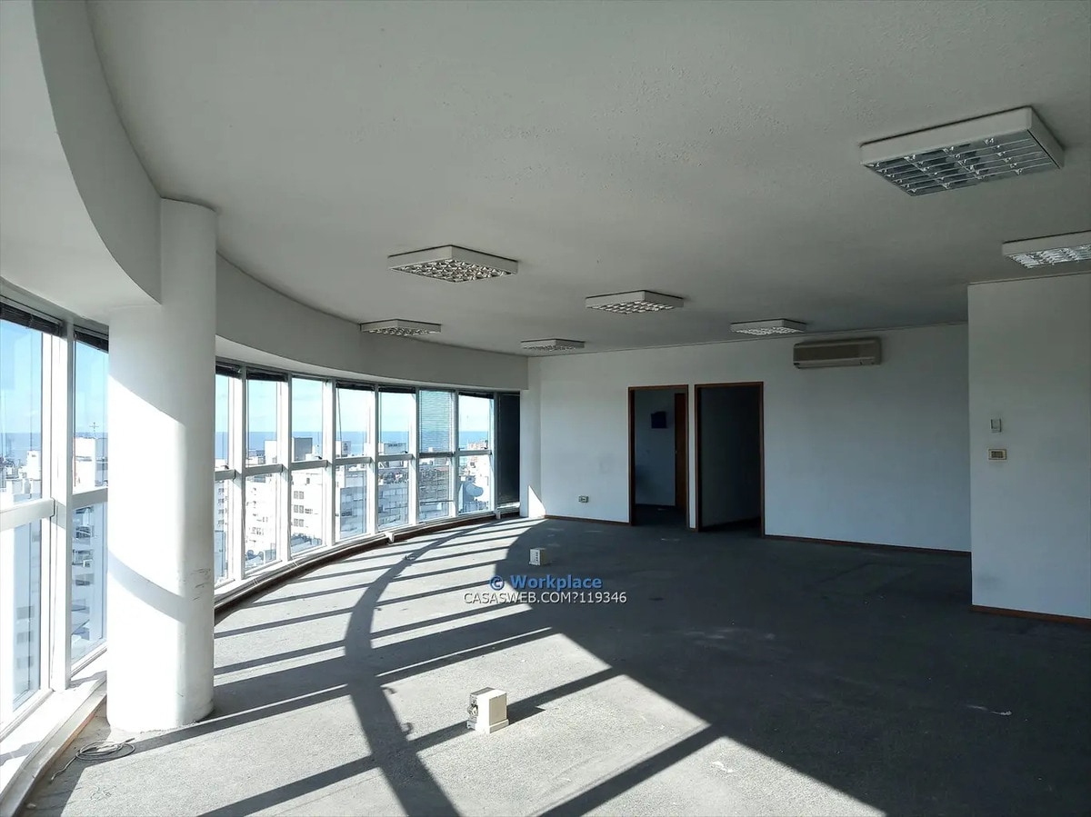 Oficina En El Centro - Alquiler - Edificio De Categoria · Foto 2