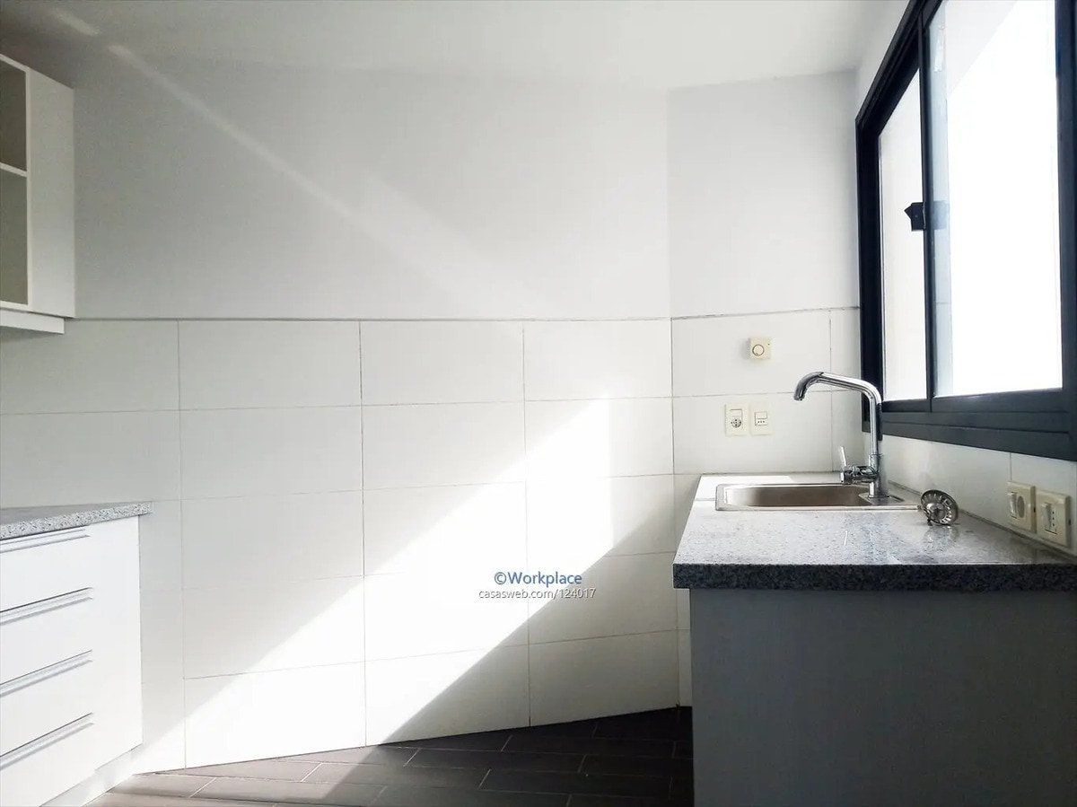 Alquiler De Oficina En Ciudad Vieja / Plaza Zabala - Oficinas Modernas Y Funcionales · Foto 5