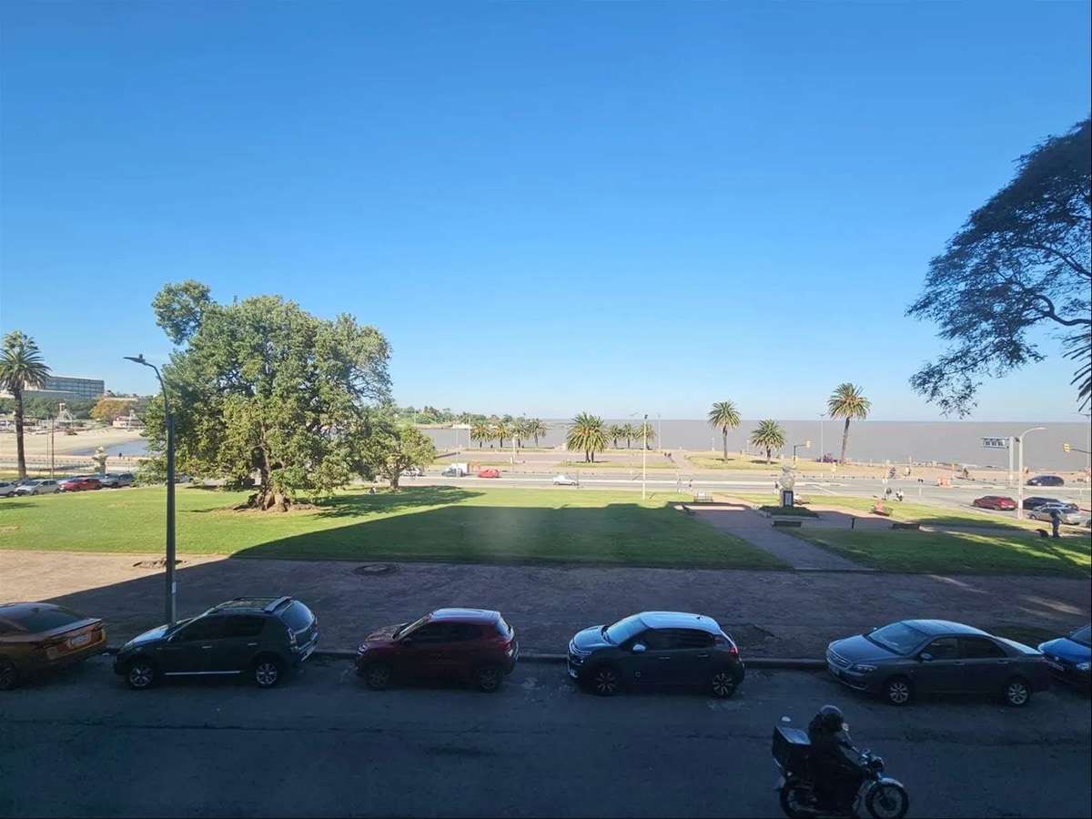 Alquiler o Venta - Oficina En Parque Rodó - · Foto 7