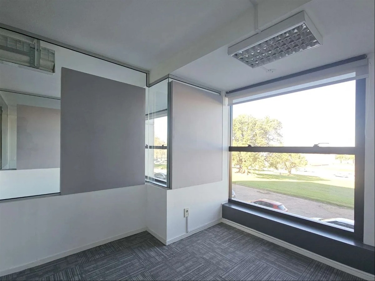 Alquiler o Venta - Oficina En Parque Rodó - · Foto 8